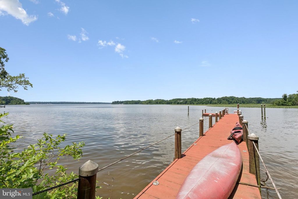 Image 1 of property listing at 10602 CANNONVIEW CT, Fort Washington, MD 20744