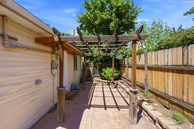 524 E WILSON AVE, Salt Lake City, UT 84105