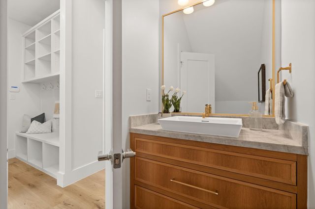 710 Waverly Street D, Houston, TX 77007