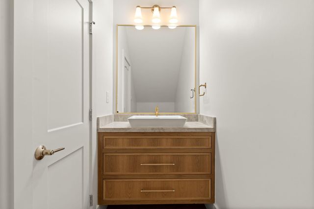 710 Waverly Street D, Houston, TX 77007