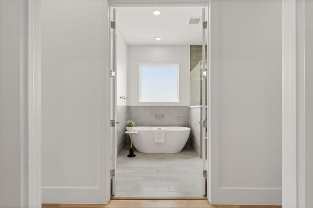 710 Waverly Street D, Houston, TX 77007