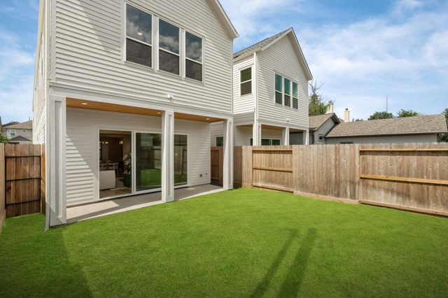 710 Waverly Street D, Houston, TX 77007