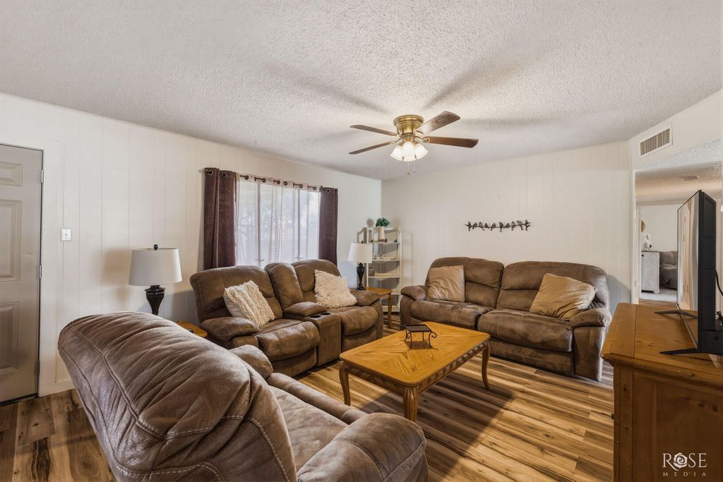 Image 6 of property listing at 2726 Erline Drive, San Angelo, TX 76901