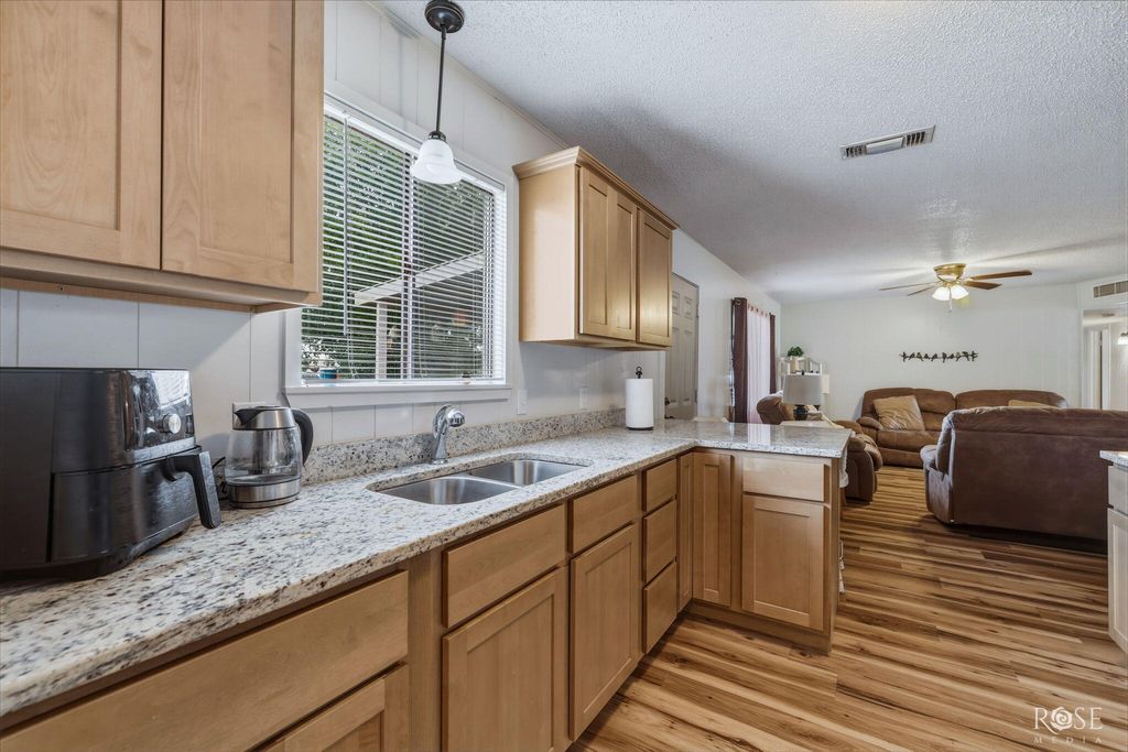 Image 9 of property listing at 2726 Erline Drive, San Angelo, TX 76901