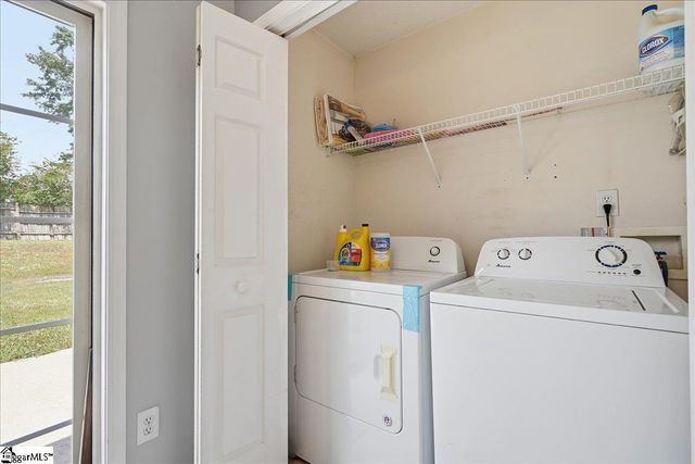 305 Golden Leaf Lane, Simpsonville, SC 29681