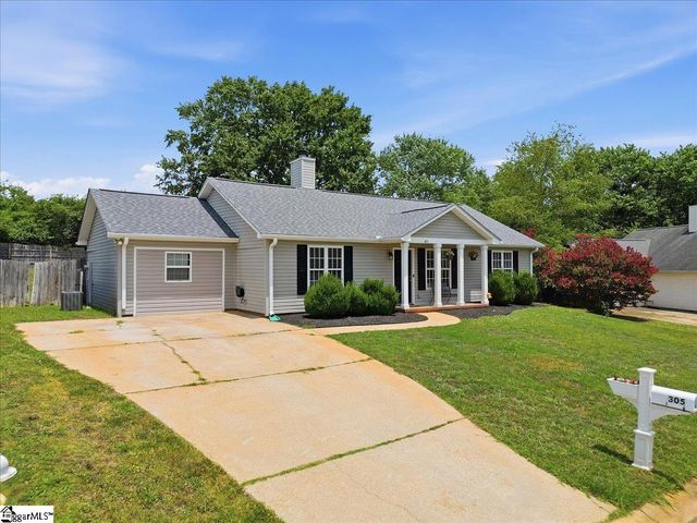 305 Golden Leaf Lane, Simpsonville, SC 29681