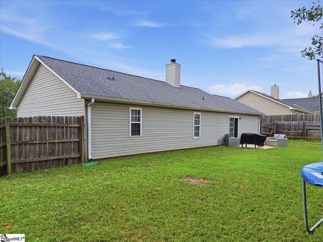 305 Golden Leaf Lane, Simpsonville, SC 29681