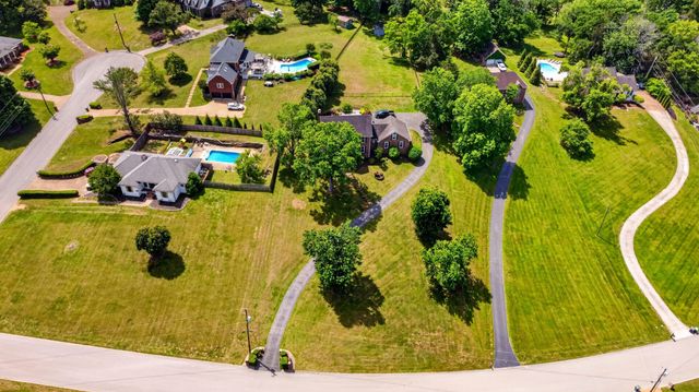 1103 Gleaves Glen Dr, Mount Juliet, TN 37122