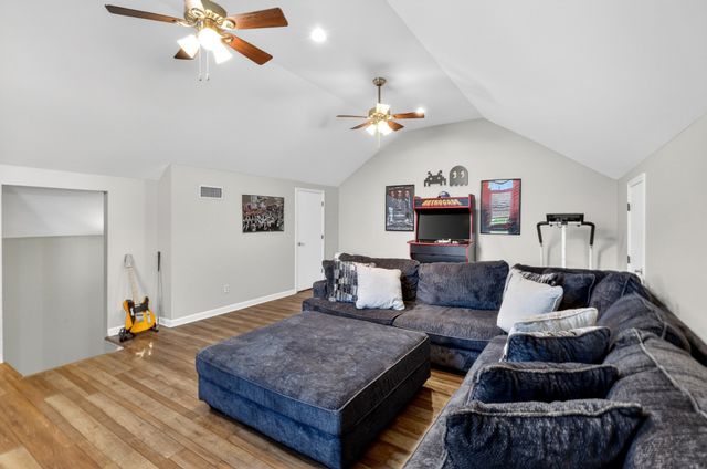 1103 Gleaves Glen Dr, Mount Juliet, TN 37122