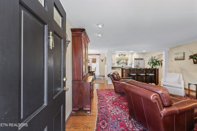 1233 Forest Brook Rd, Knoxville, TN 37919