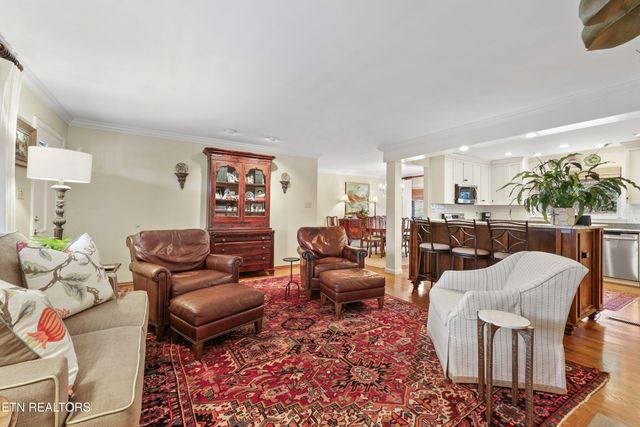 1233 Forest Brook Rd, Knoxville, TN 37919