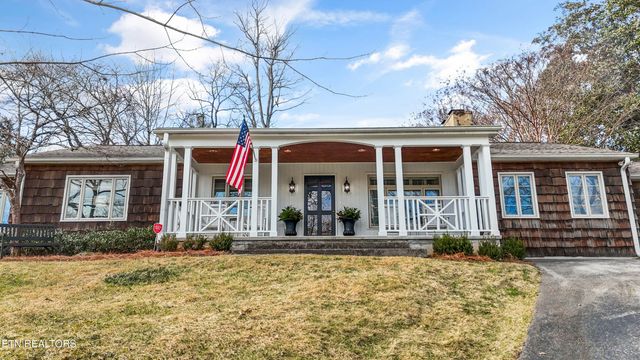 1233 Forest Brook Rd, Knoxville, TN 37919