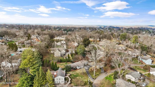 1233 Forest Brook Rd, Knoxville, TN 37919