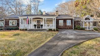 1233 Forest Brook Rd, Knoxville, TN 37919