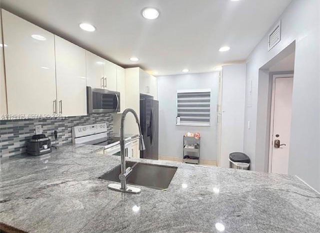 8931 N New River Canal Rd 4C, Plantation, FL 33324