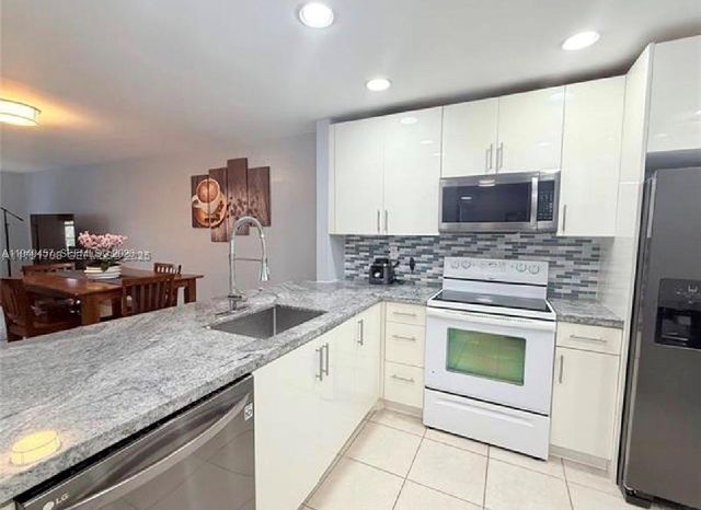 8931 N New River Canal Rd 4C, Plantation, FL 33324