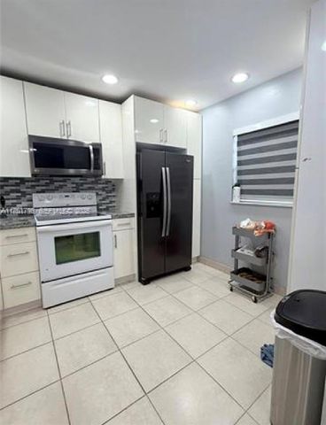 8931 N New River Canal Rd 4C, Plantation, FL 33324