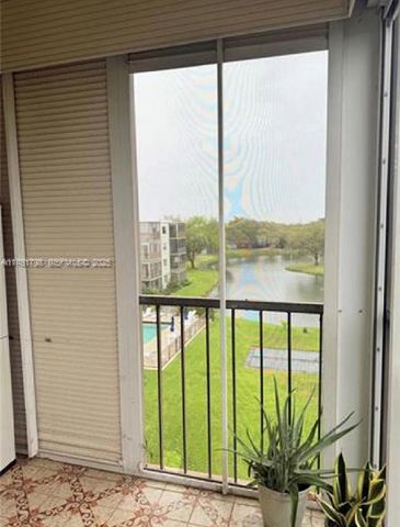 8931 N New River Canal Rd 4C, Plantation, FL 33324