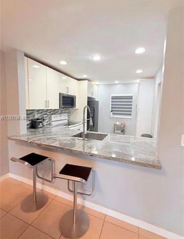 8931 N New River Canal Rd 4C, Plantation, FL 33324