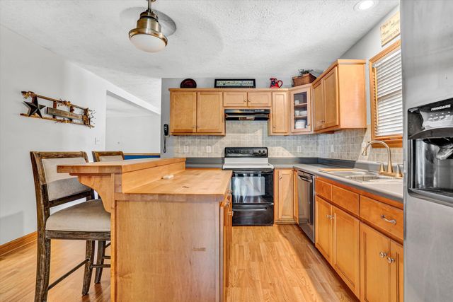 455 TWIN CREEKS DR, Ferrum, VA 24088