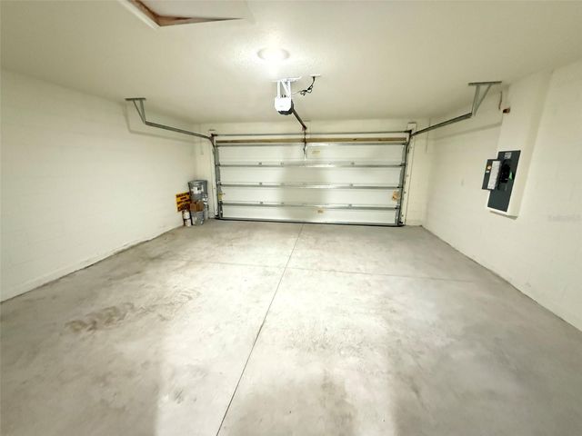 8453 MONTEREY PINE WAY, Lakeland, FL 33809