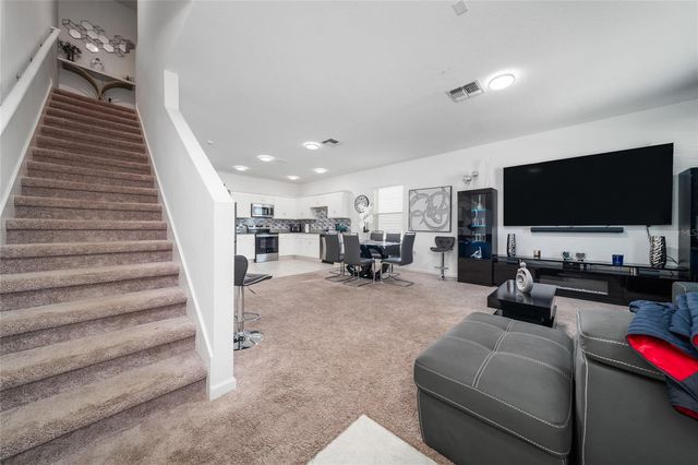 386 CADBERRY PLACE, St Cloud, FL 34771