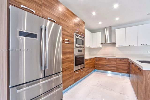 718 Valencia Ave 202, Coral Gables, FL 33134