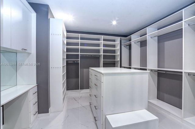 718 Valencia Ave 202, Coral Gables, FL 33134