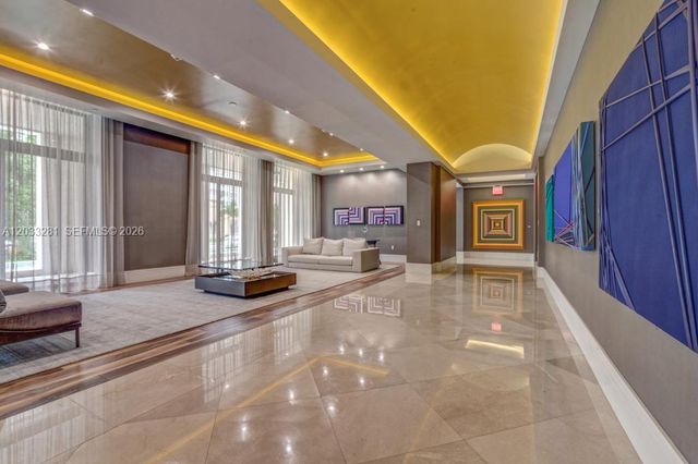 718 Valencia Ave 202, Coral Gables, FL 33134