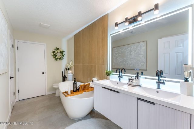 2286 W LAUREL GROVE Lane, Orange Park, FL 32073