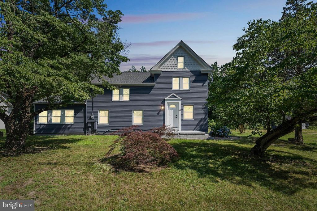 17 SPORTSMANS RD, Carneys Point, NJ 08069