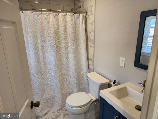 4320 SPRUCE ST, Philadelphia, PA 19104