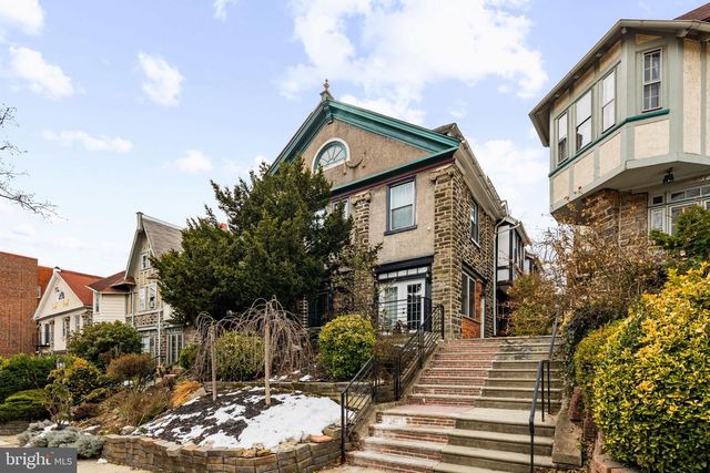 4320 SPRUCE ST, Philadelphia, PA 19104