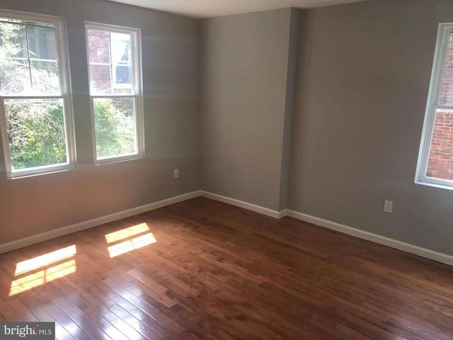 4320 SPRUCE ST, Philadelphia, PA 19104