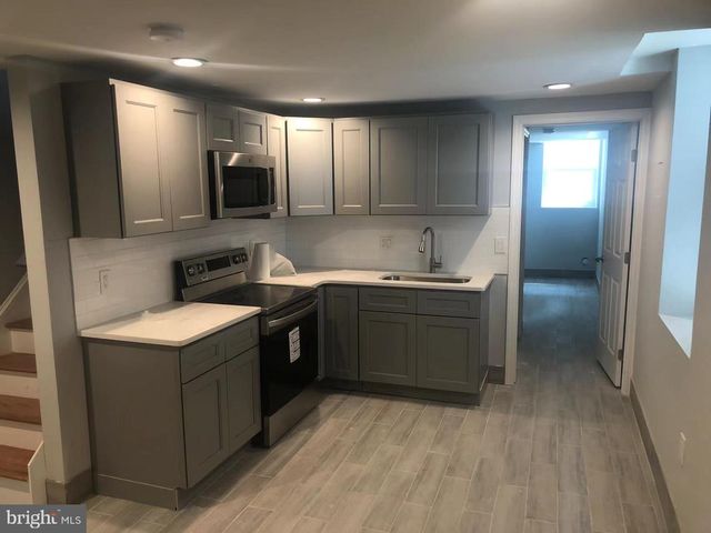 4320 SPRUCE ST, Philadelphia, PA 19104