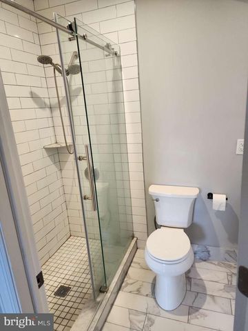 4320 SPRUCE ST, Philadelphia, PA 19104