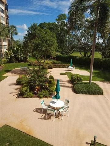 1400 Saint Charles Place 211, Pembroke Pines, FL 33026