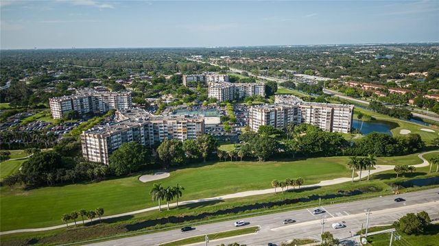 1400 Saint Charles Place 211, Pembroke Pines, FL 33026