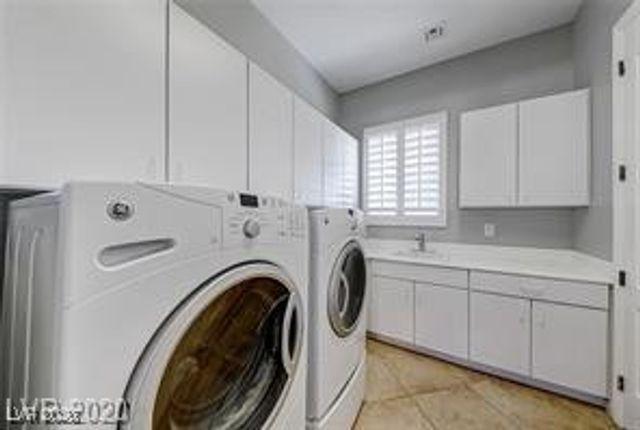 2729 Marie Antoinette Street, Henderson, NV 89044