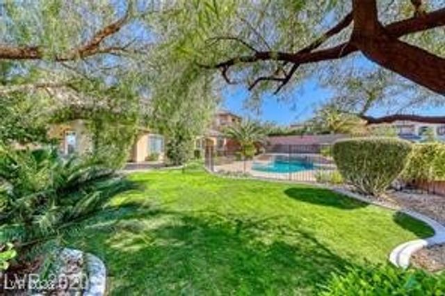 2729 Marie Antoinette Street, Henderson, NV 89044