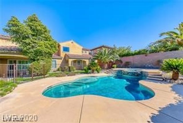 2729 Marie Antoinette Street, Henderson, NV 89044