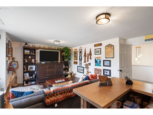 4030 Nw QUINAULT St, Camas, WA 98607