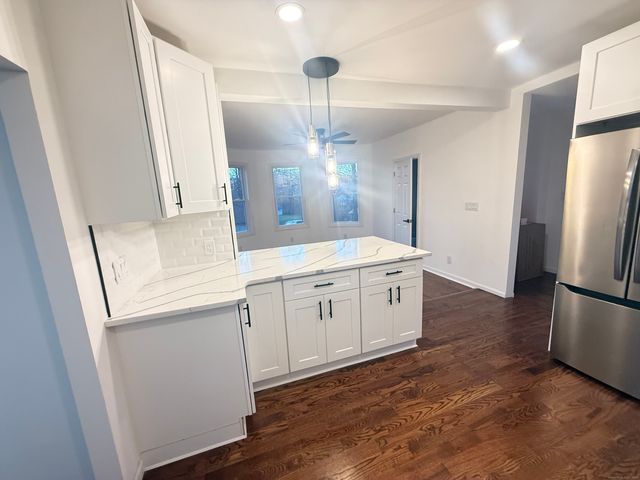 8 Howard Avenue, Meriden, CT 06450