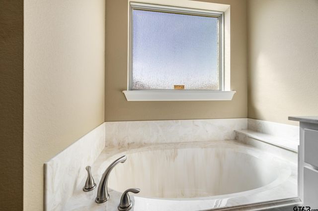 814 Charlie, Whitehouse, TX 75791