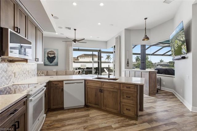 150 Peach CT, Marco Island, FL 34145
