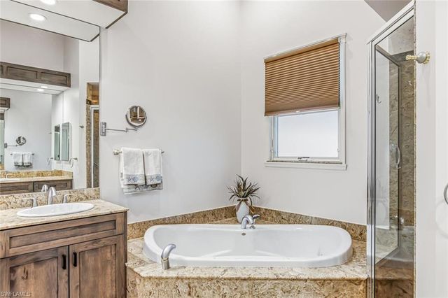 150 Peach CT, Marco Island, FL 34145