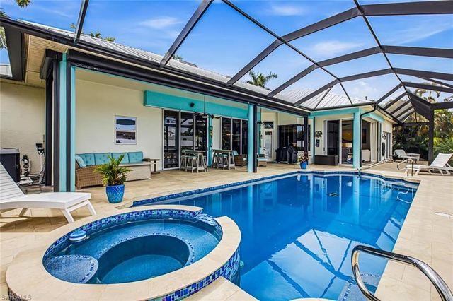 150 Peach CT, Marco Island, FL 34145