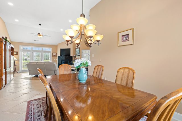 207 Wedgefield Dr., Conway, SC 29526