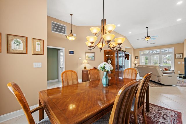 207 Wedgefield Dr., Conway, SC 29526
