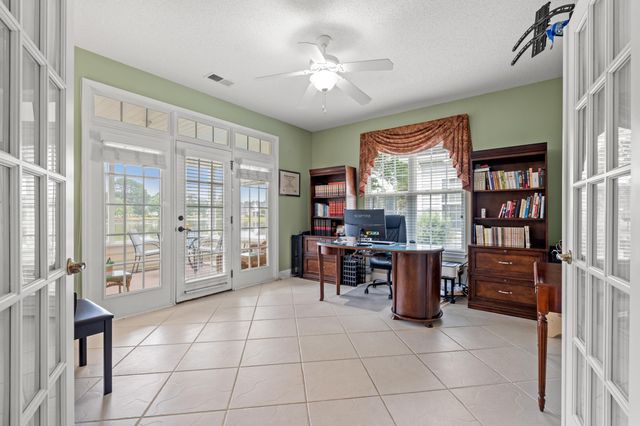 207 Wedgefield Dr., Conway, SC 29526